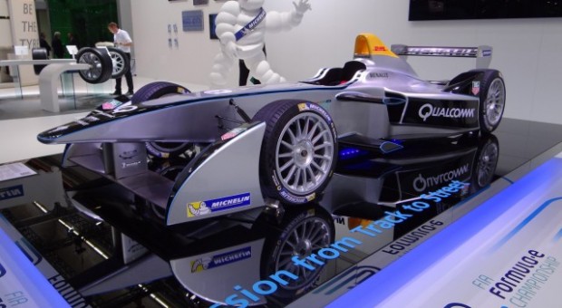 Formula E: maiden track test for Spark-Renault electric single-seater