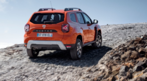Duster in mudster at Rallye Aïcha des Gazelles du Maroc 